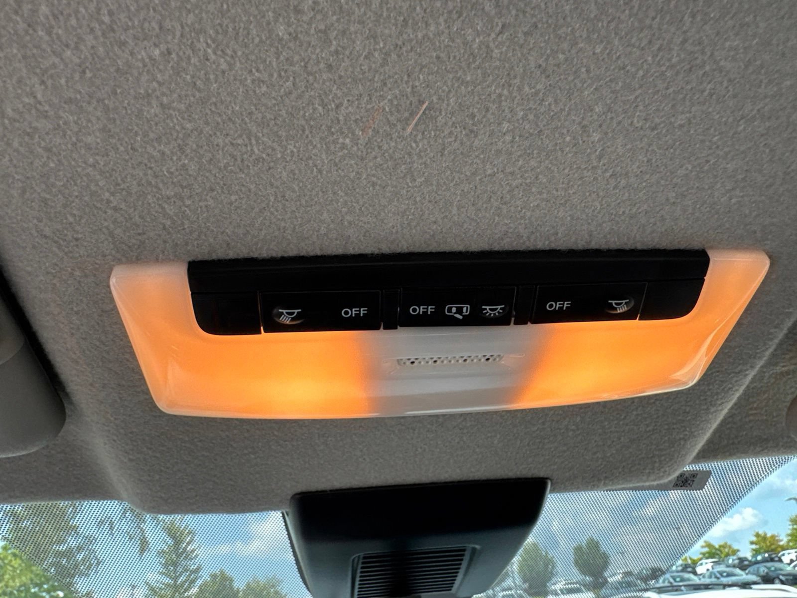Used 2023 Nissan Kicks SV w/ Interior Electronics Package FWD image 25