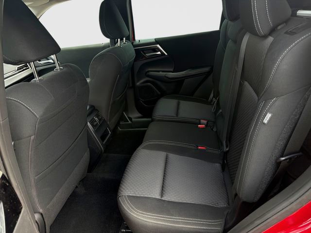 Used 2023 Mitsubishi Outlander ES FWD image 32