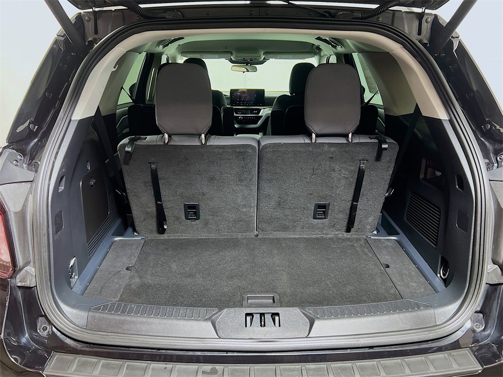Used 2025 Ford Explorer Active image 23