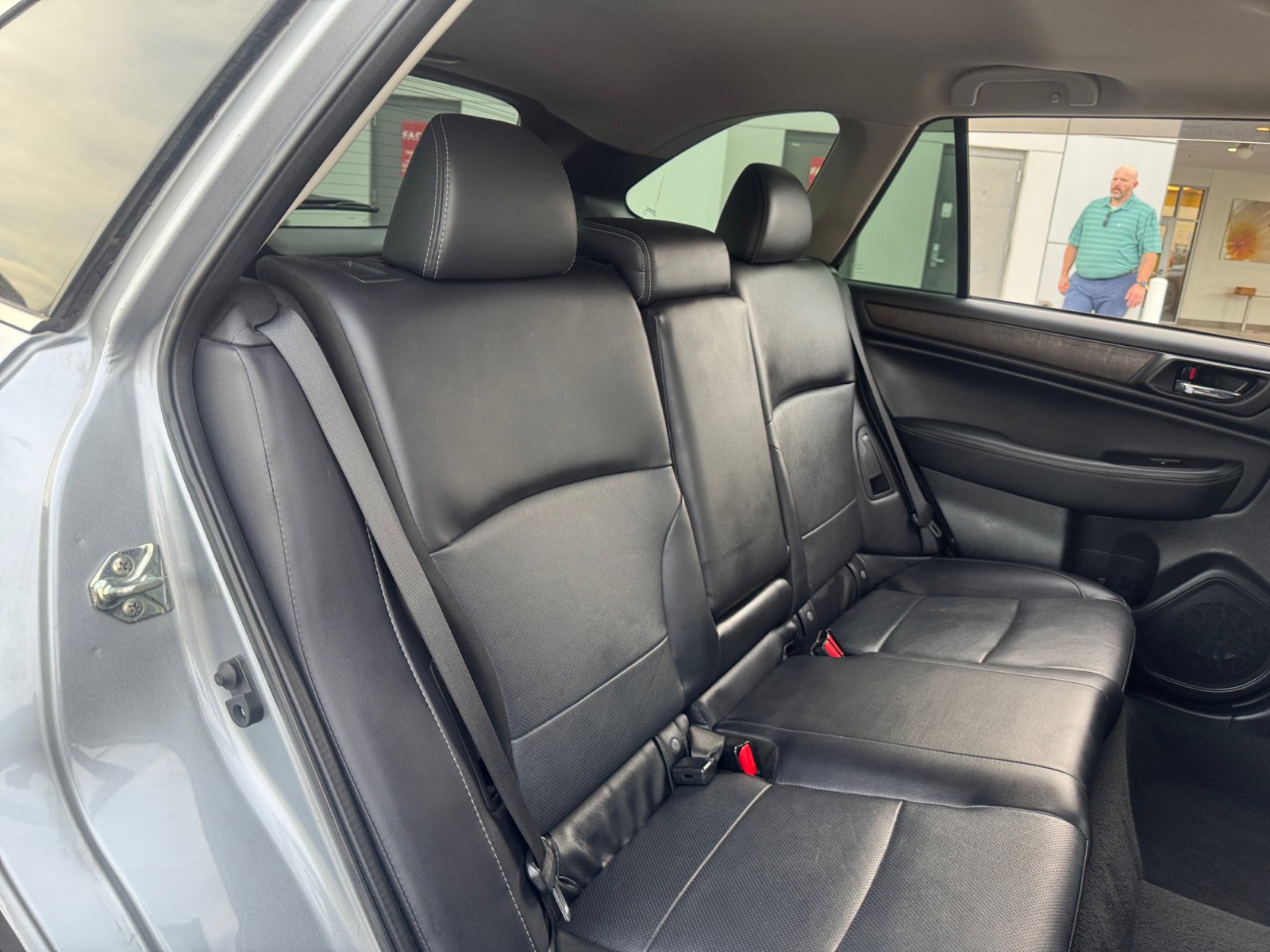 Used 2017 Subaru Outback 3.6R Limited image 18