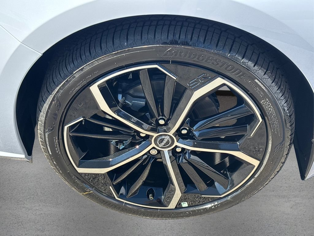 New 2025 Nissan Altima 2.5 SR image 12