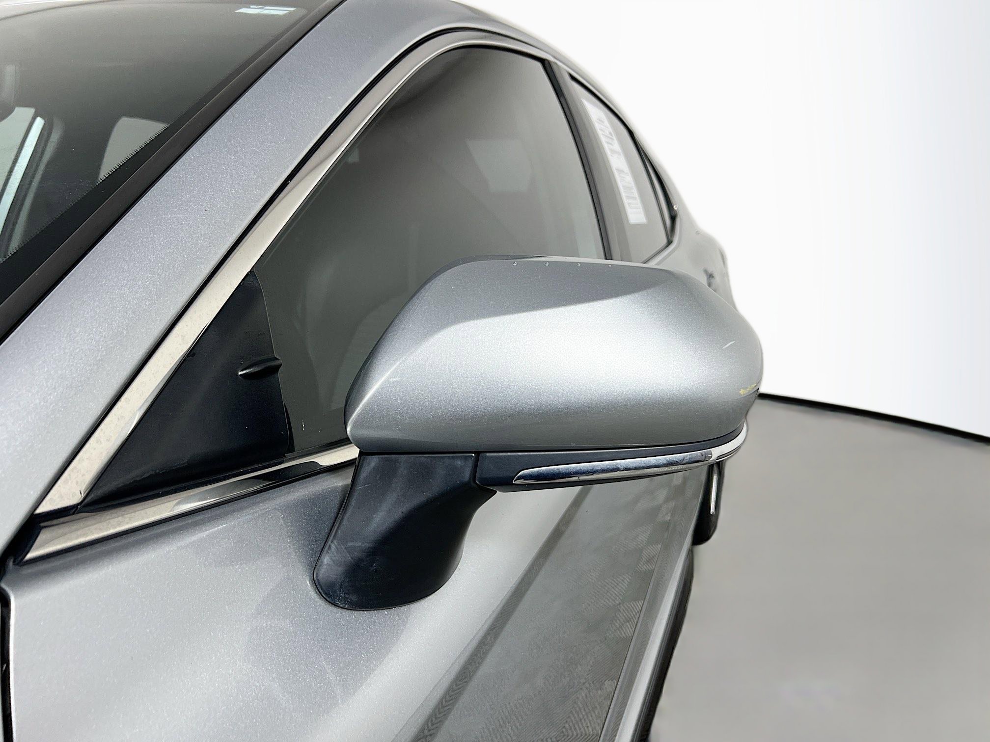 Used 2024 Toyota Camry SE image 13