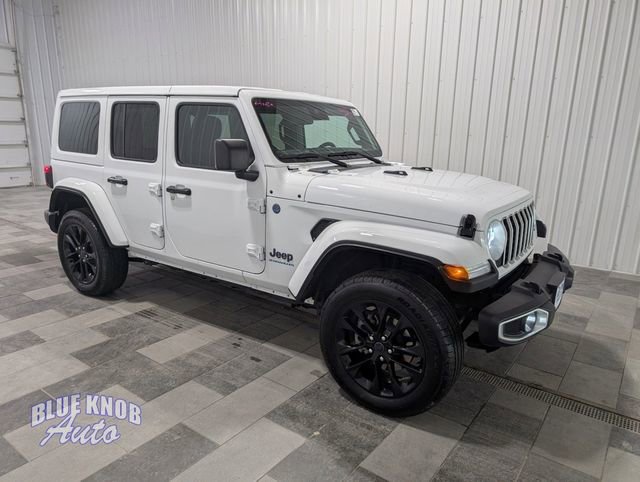 Used 2025 Jeep Wrangler Unlimited Sahara w/ Safety Group AWD/4WD image 5