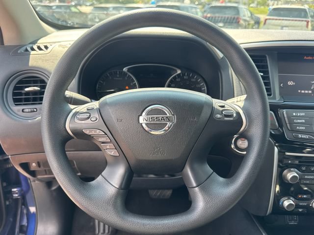 Used 2020 Nissan Pathfinder S FWD image 18