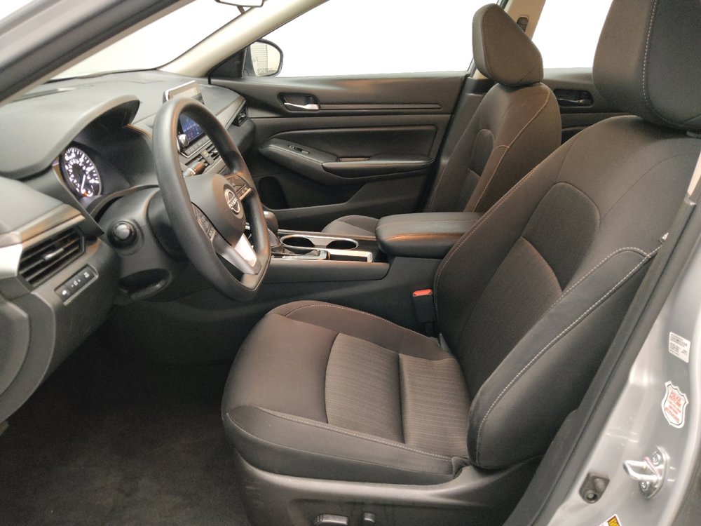 Used 2024 Nissan Altima 2.5 SV image 17