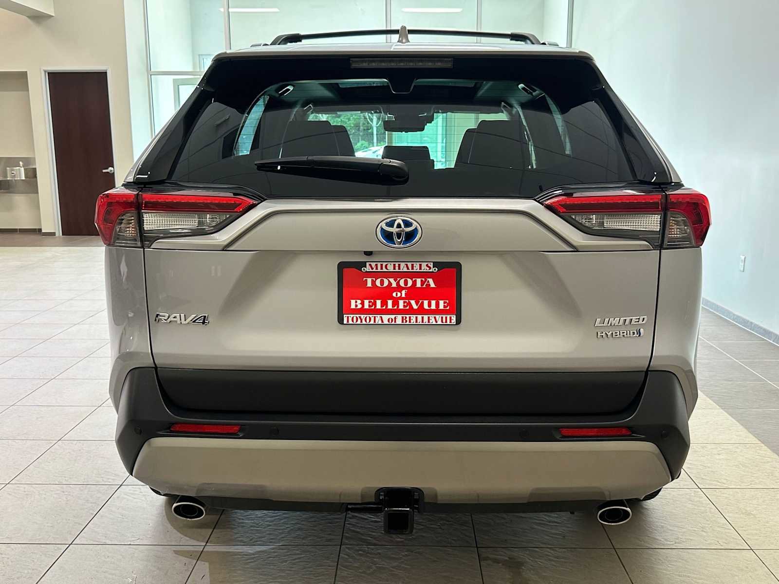 Used 2024 Toyota RAV4 Limited w/ Advanced Technology Package AWD/4WD image 5