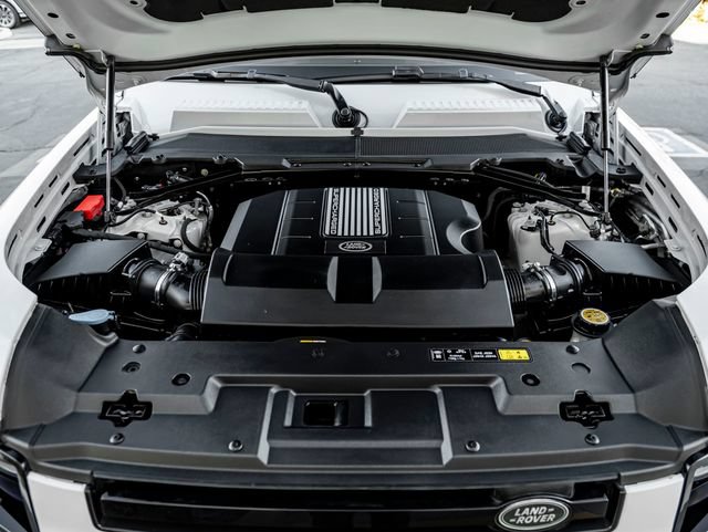Certified 2023 Land Rover Defender 110 V8 AWD/4WD image 34