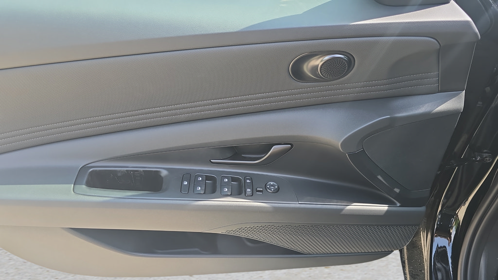 New 2026 Hyundai Elantra Sport FWD image 29
