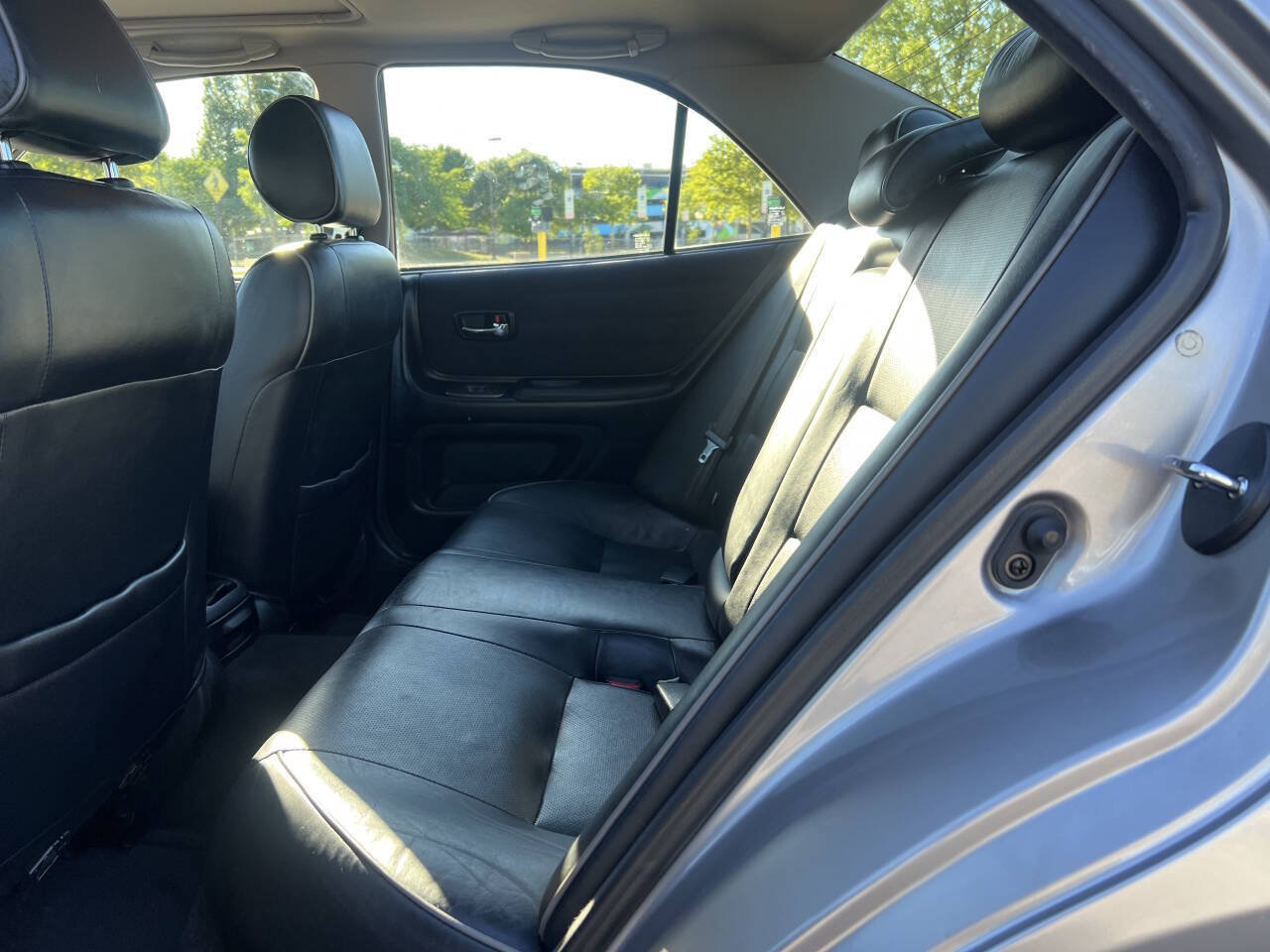 Used 2003 Lexus IS 300 RWD image 8