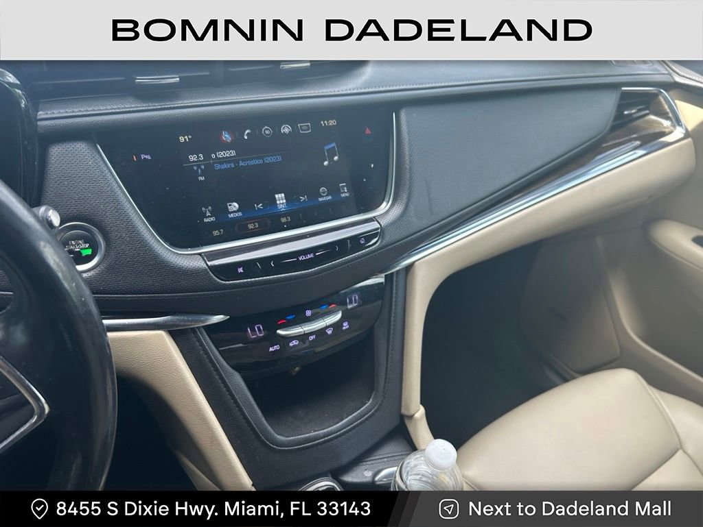 Used 2018 Cadillac XT5 FWD w/ LPO, Wheel Lock Package image 3