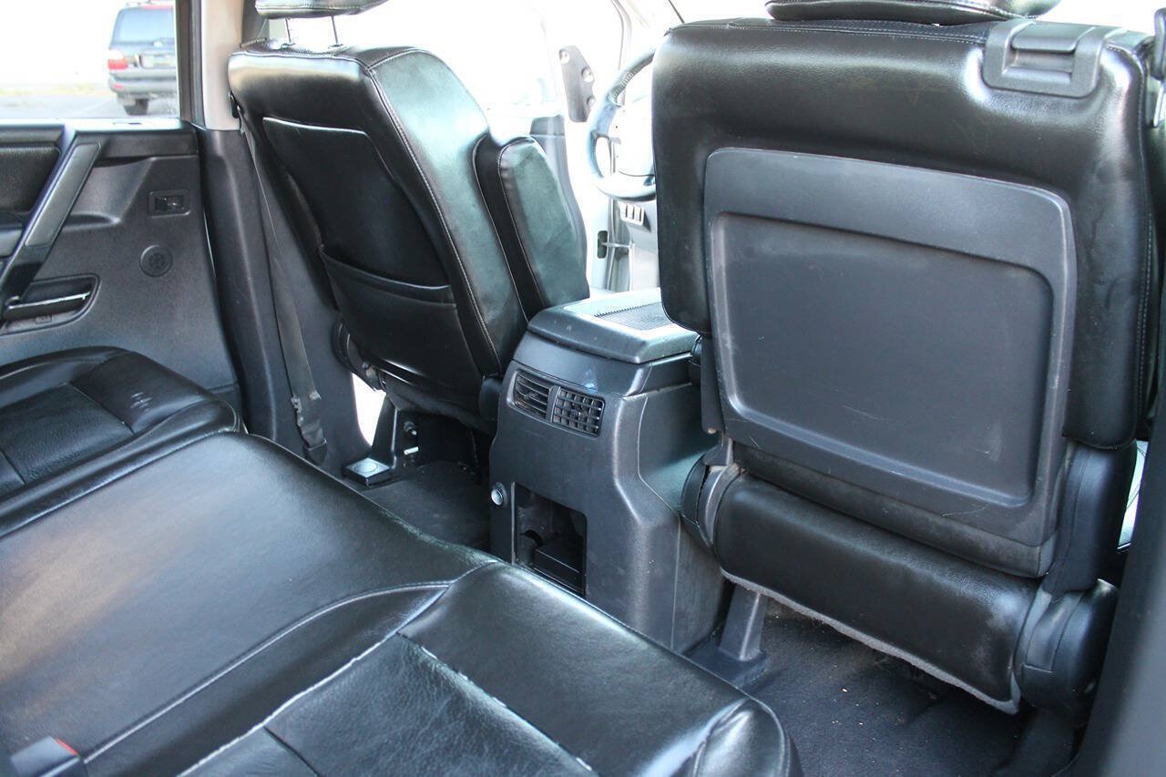 Used 2010 Nissan Titan LE w/ Technology Pkg RWD image 32