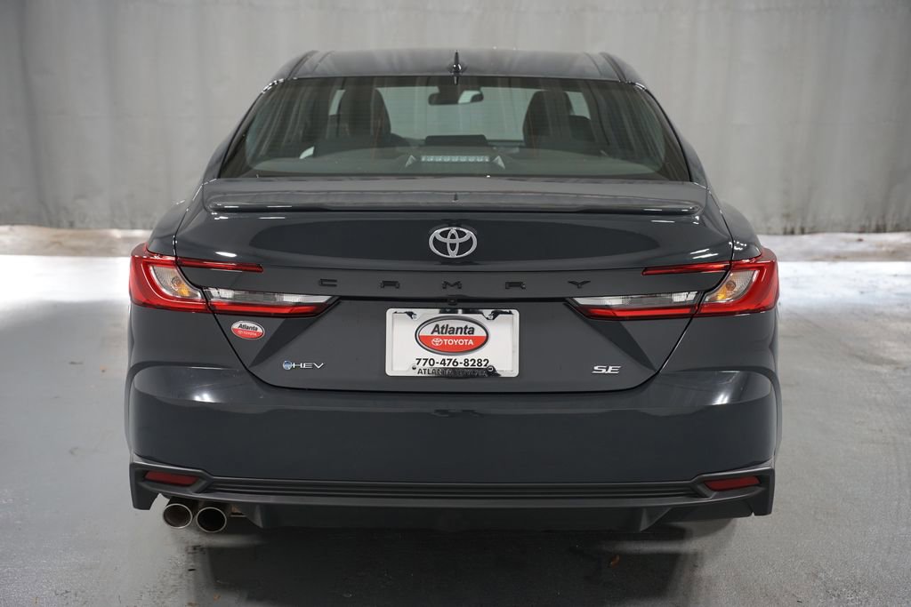 Used 2025 Toyota Camry SE image 7