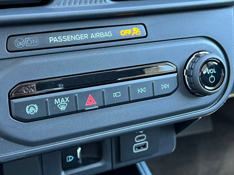 Used 2026 Ford Maverick Lobo AWD/4WD image 26