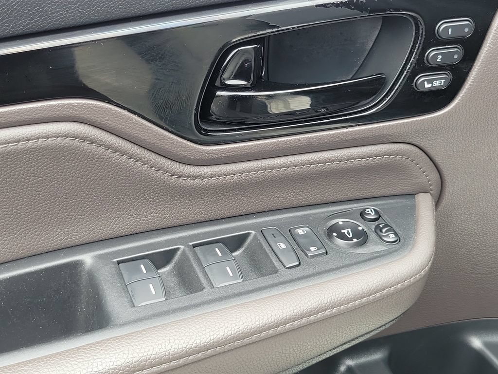 Used 2018 Honda Odyssey Elite image 17