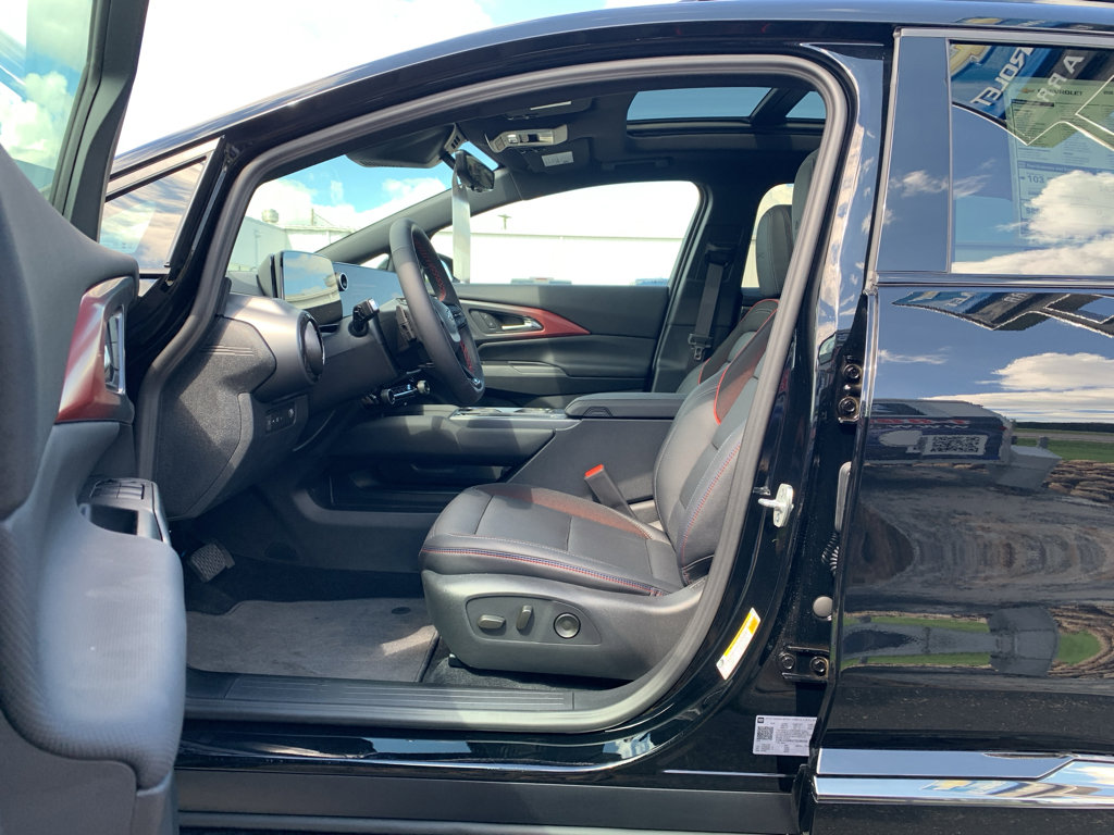 New 2026 Chevrolet Equinox EV RS image 4