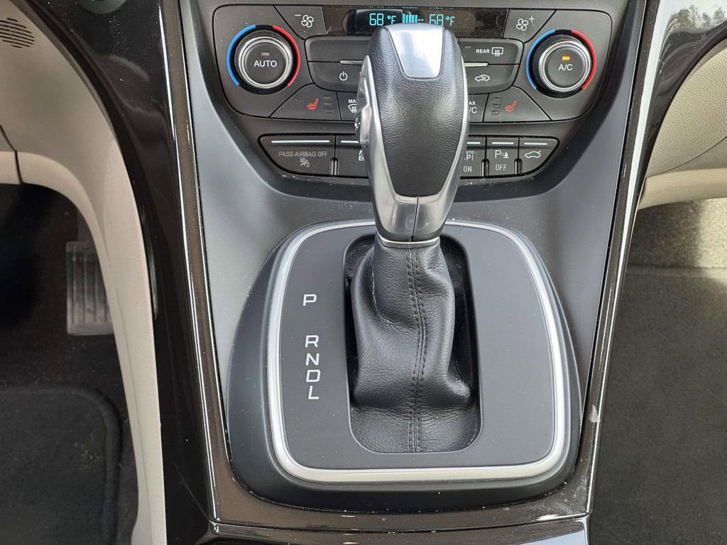 Used 2017 Ford C-MAX Titanium w/ Equipment Group 301A image 6