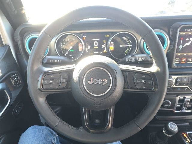 Certified 2023 Jeep Wrangler Unlimited w/ Sun & Screen Package image 15