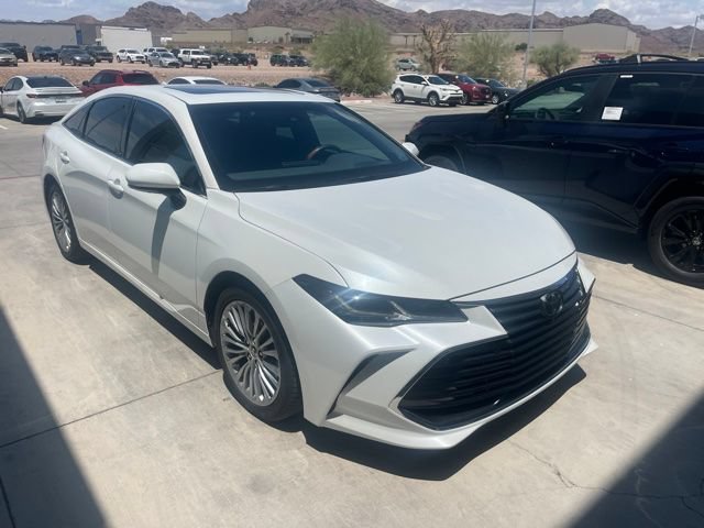 Used 2022 Toyota Avalon Limited w/ Advanced Safety Package FWD image 2