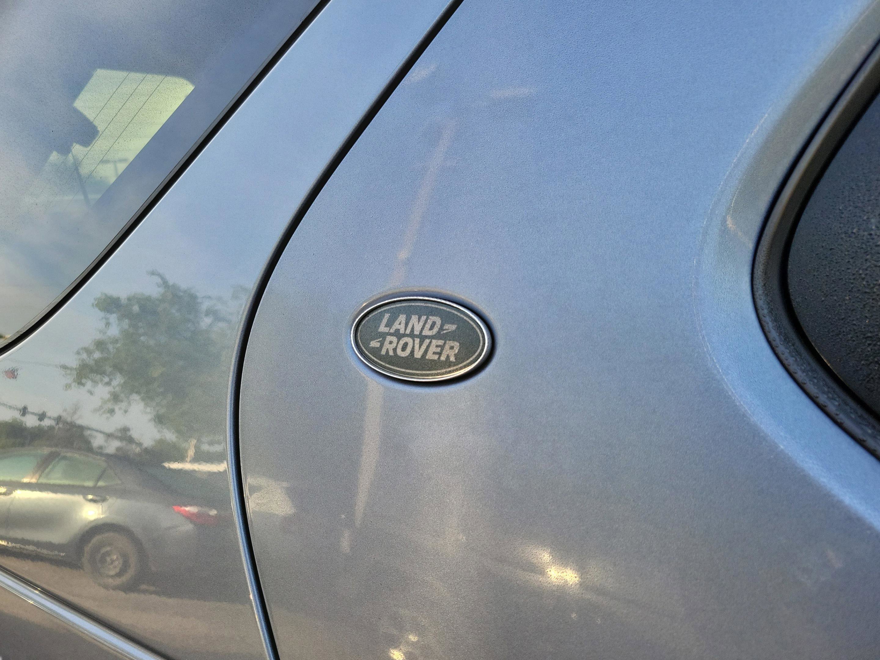 Used 2018 Land Rover Discovery HSE Luxury image 17