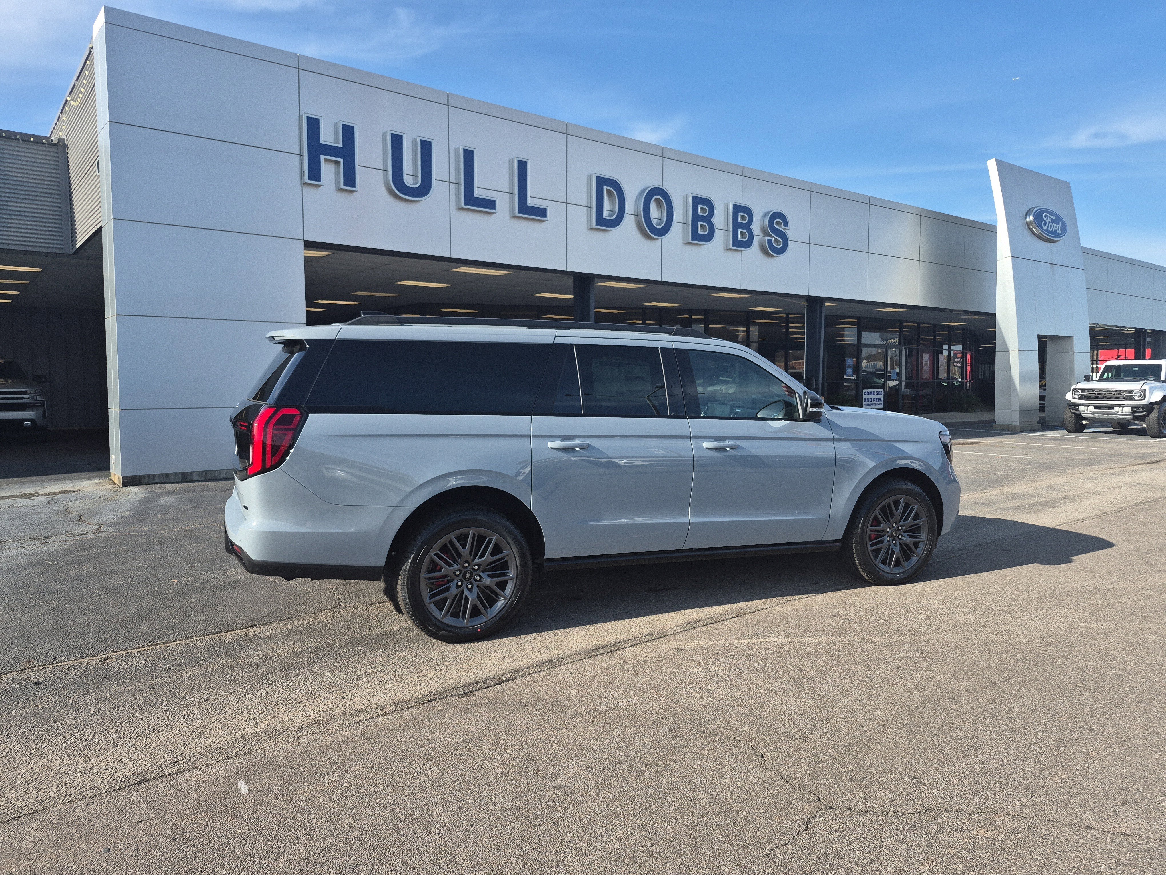 New 2025 Ford Expedition Max Platinum w/ Stealth Performance Package image 4