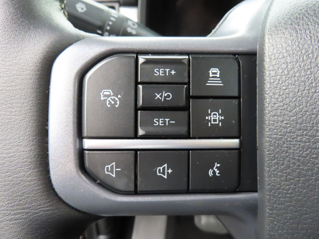 Used 2025 Ford F150 Lariat AWD/4WD image 49