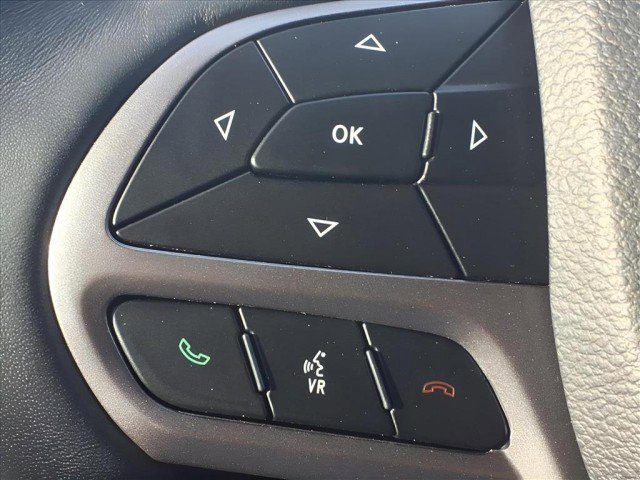 Used 2019 Jeep Cherokee Limited image 17