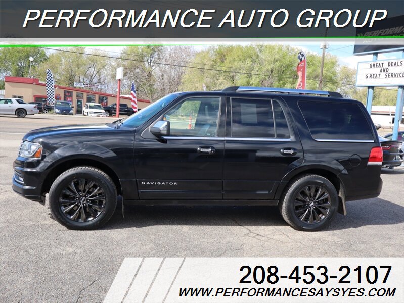Used 2016 Lincoln Navigator Select image 4