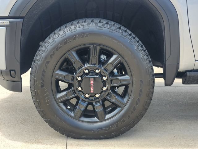 Used 2026 GMC Sierra 2500 AT4 w/ AT4 Premium Plus Package AWD/4WD image 10
