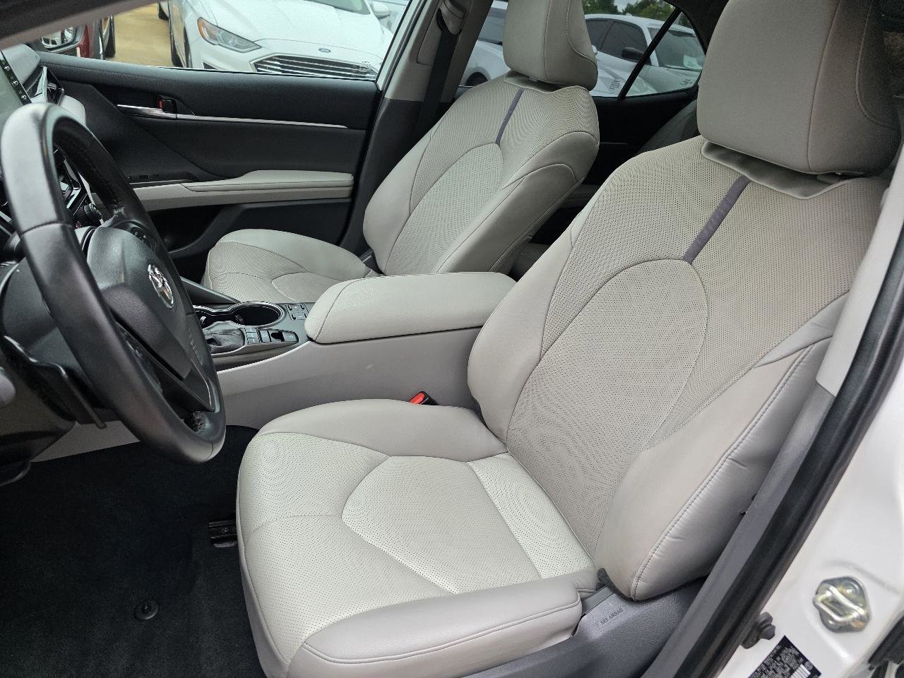 Used 2021 Toyota Camry XSE w/ Navigation Package image 13