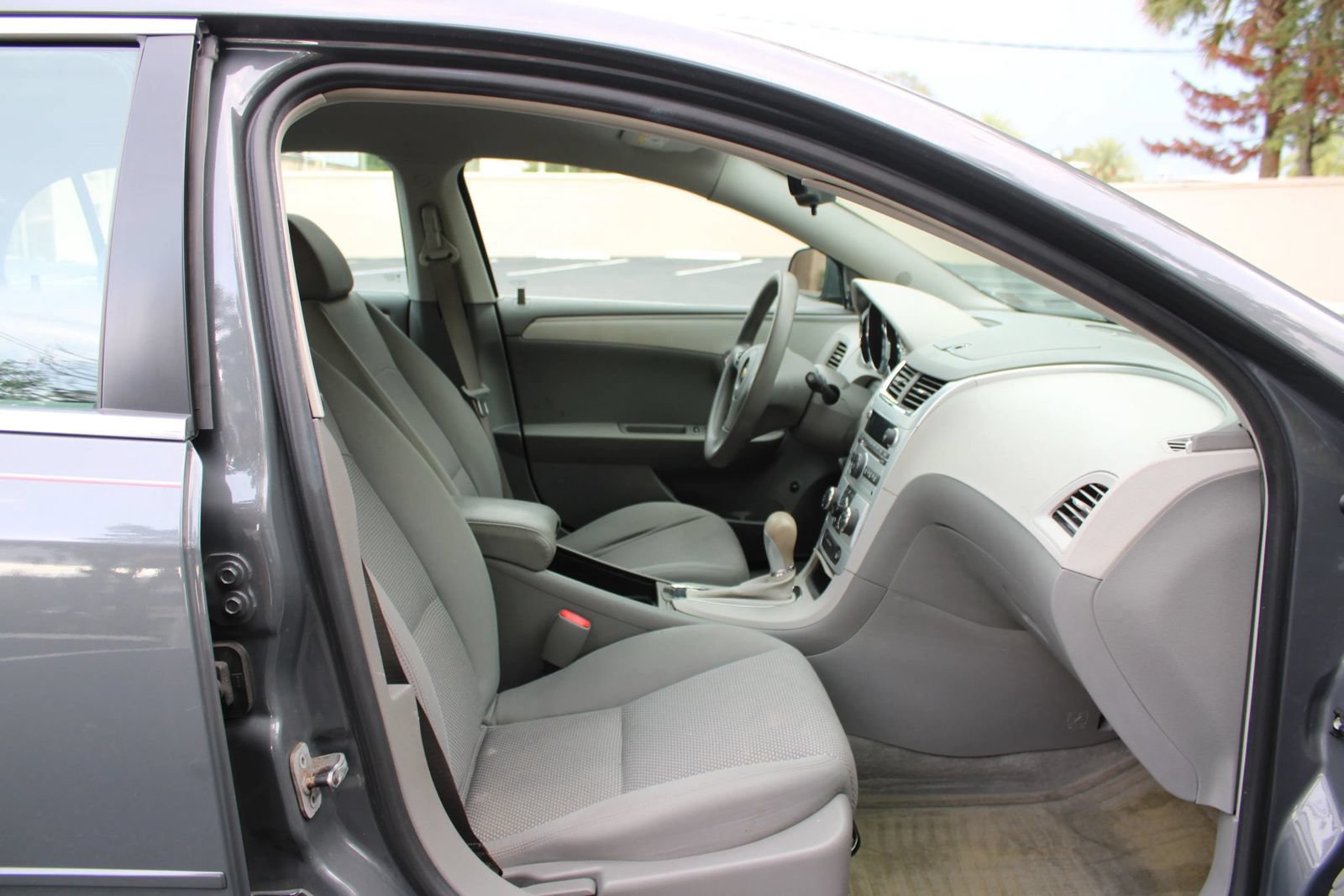 Used 2008 Chevrolet Malibu LS FWD image 16