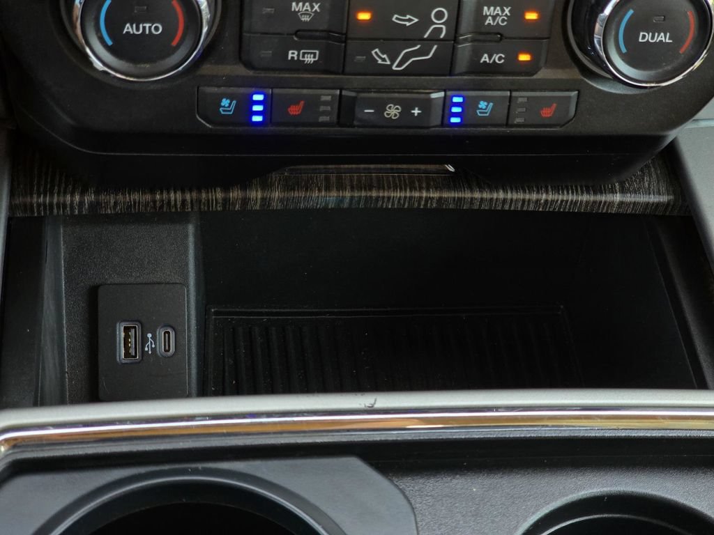 Used 2020 Ford F250 Lariat w/ Chrome Package AWD/4WD image 25