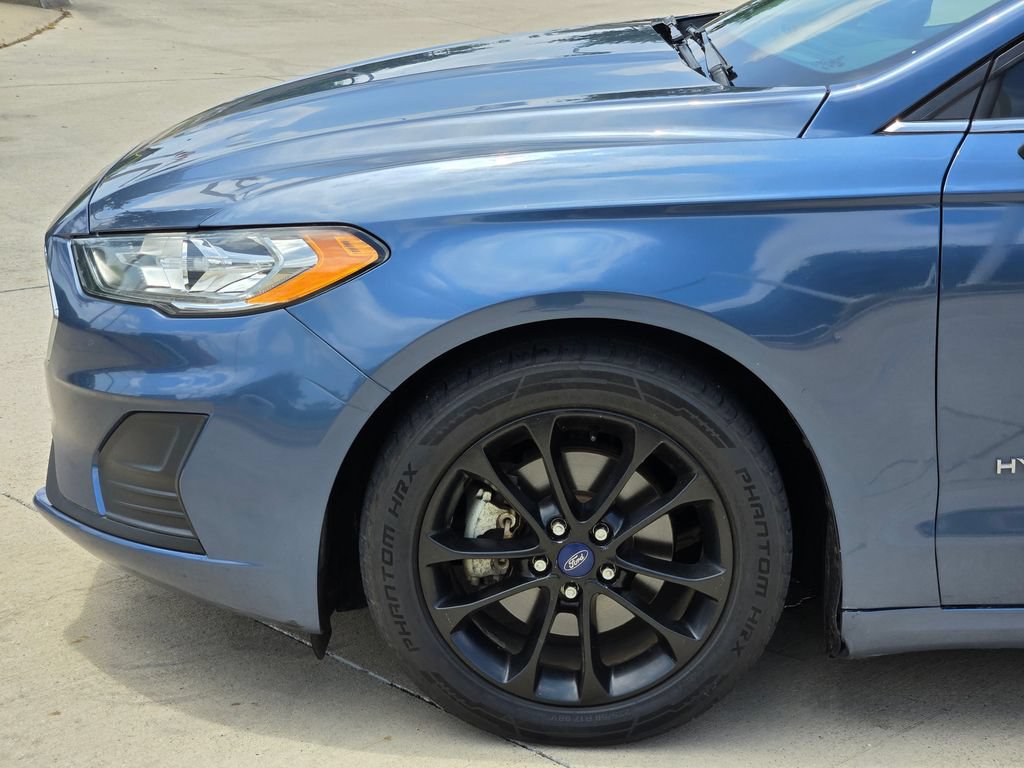 Used 2019 Ford Fusion SE FWD image 6
