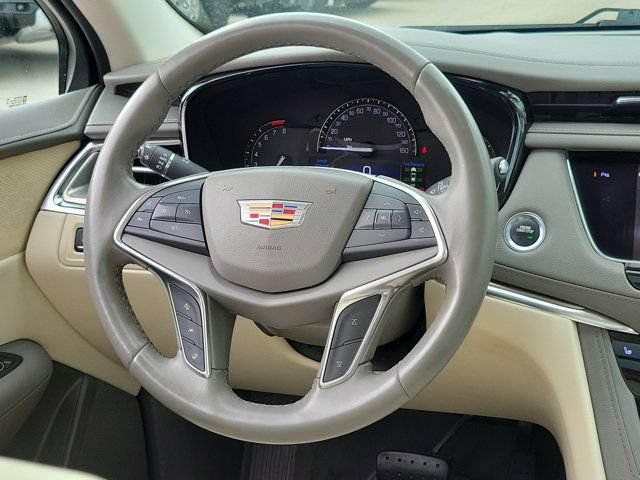 Used 2019 Cadillac XT5 Luxury FWD image 21