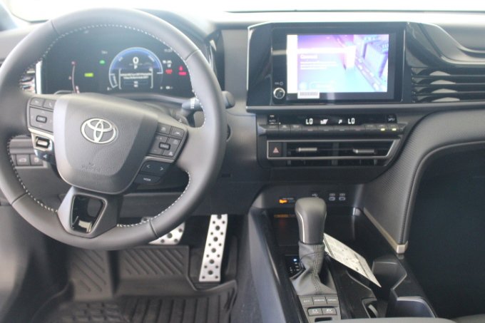 New 2026 Toyota Camry SE image 15