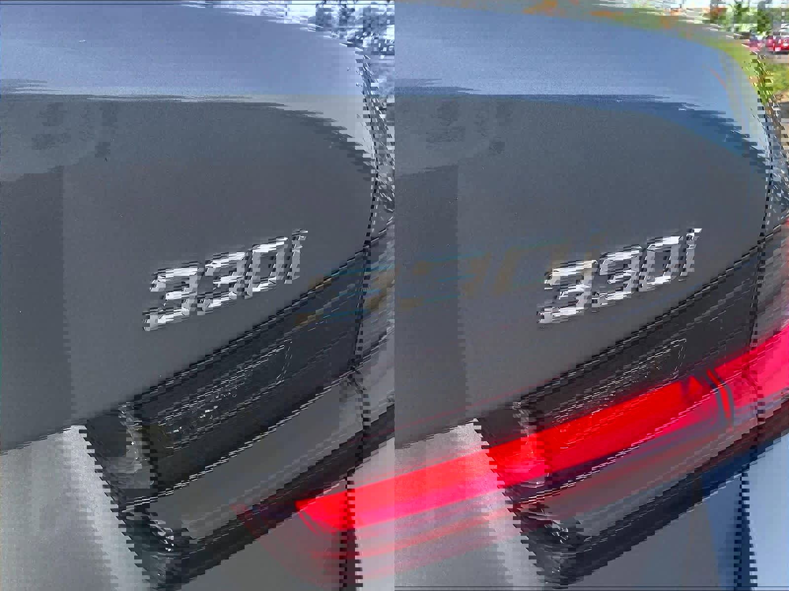 Certified 2025 BMW 330i Sedan w/ Convenience Package image 10