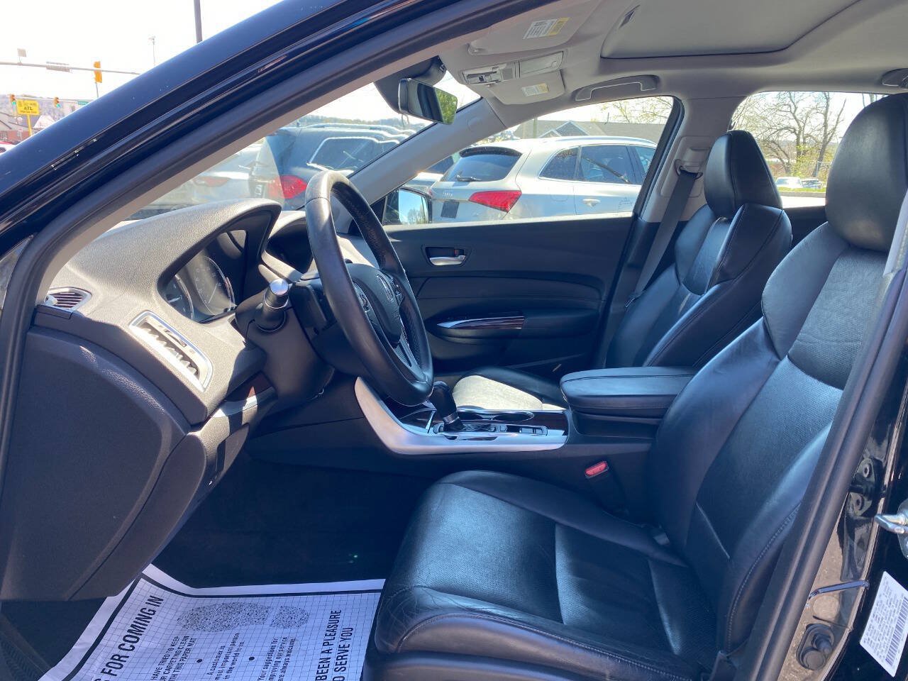 Used 2015 Acura TLX w/ Technology Package FWD image 9