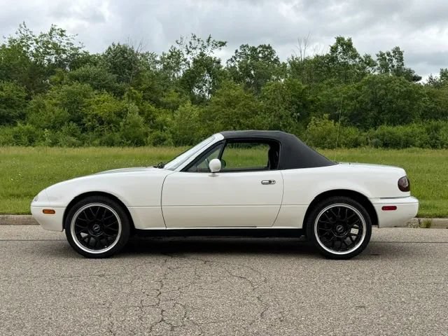Used 1990 MAZDA MX-5 Miata RWD image 40
