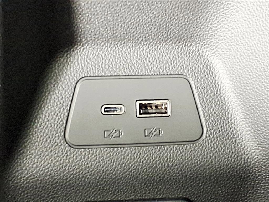 Used 2024 Buick Envision Avenir image 14