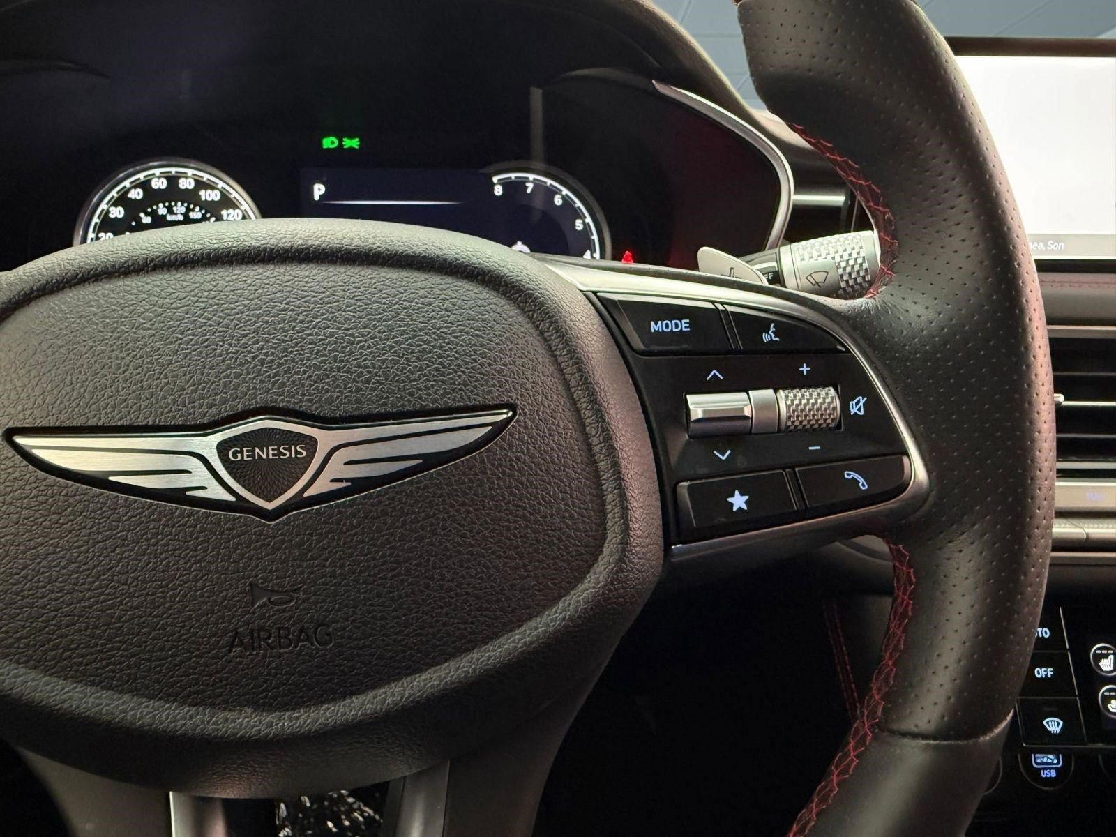 Used 2025 Genesis G70 2.5T w/ Sport Prestige Package RWD image 27