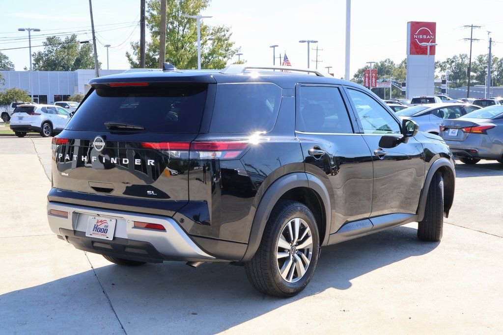Used 2025 Nissan Pathfinder SL image 19