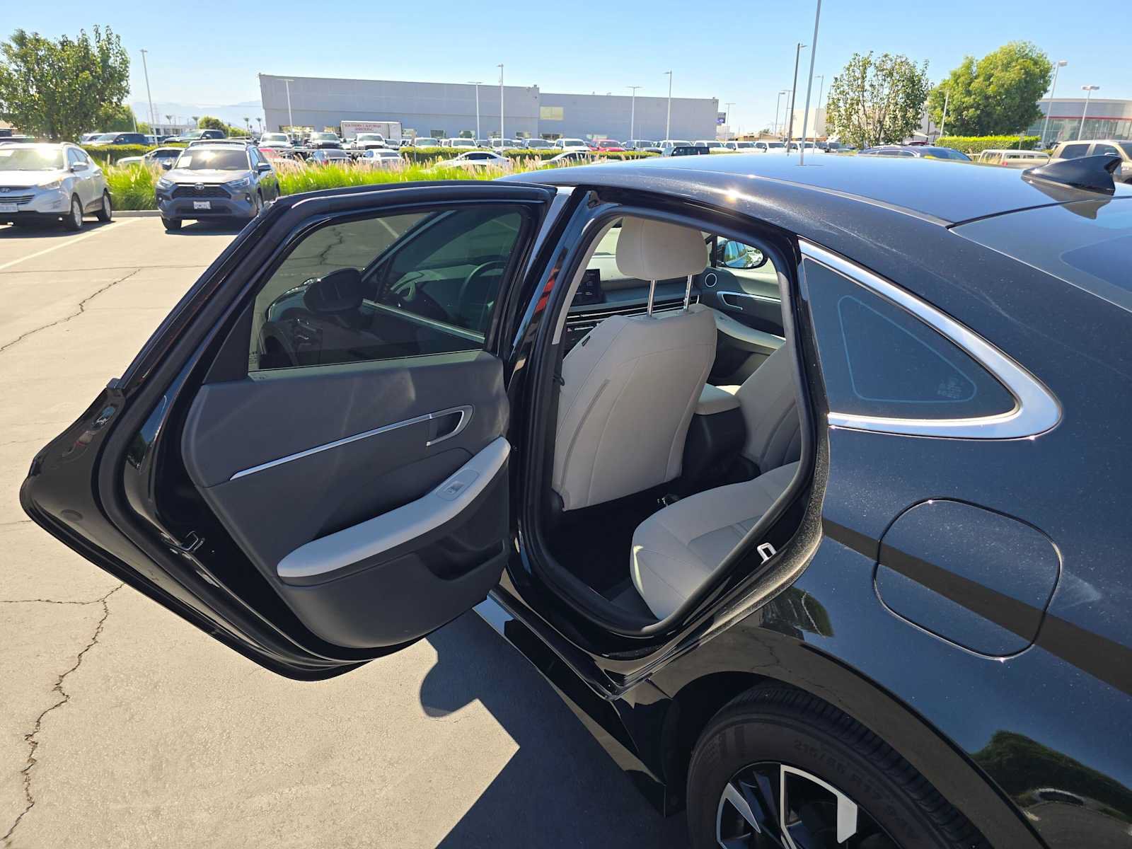 Used 2025 Hyundai Sonata SEL FWD image 15