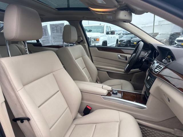 Used 2016 Mercedes-Benz E 350 4MATIC Sedan image 12