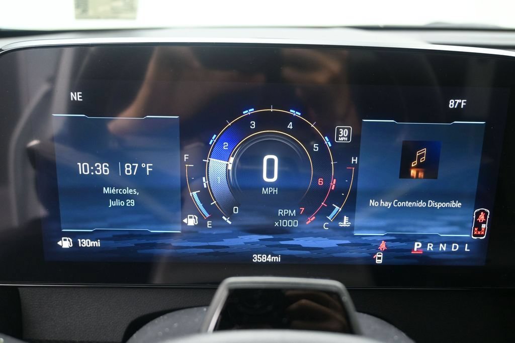 Used 2026 Chevrolet Traverse High Country FWD image 13