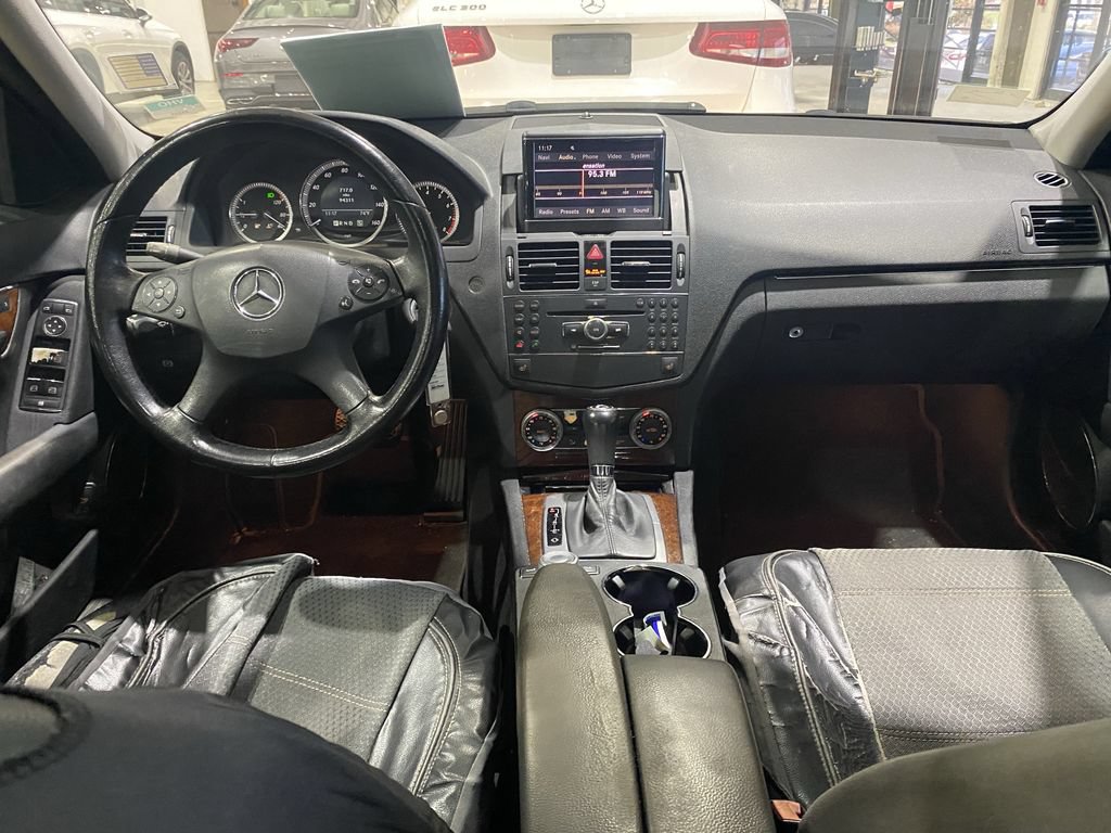 Used 2009 Mercedes-Benz C 300 Sedan image 2