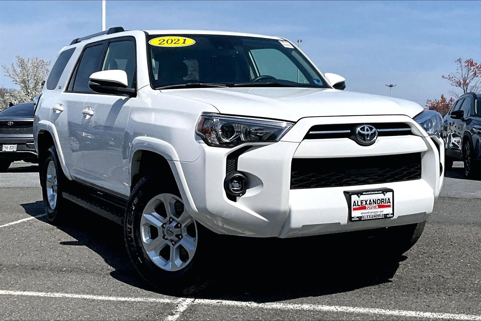Used 2021 Toyota 4Runner SR5 Premium w/ Moonroof Package image 2