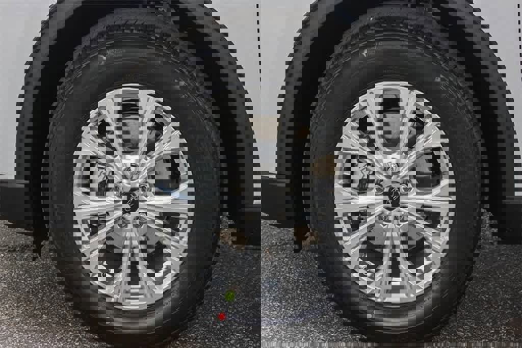 New 2024 Ford Escape Active w/ Tech Pack #2 image 8