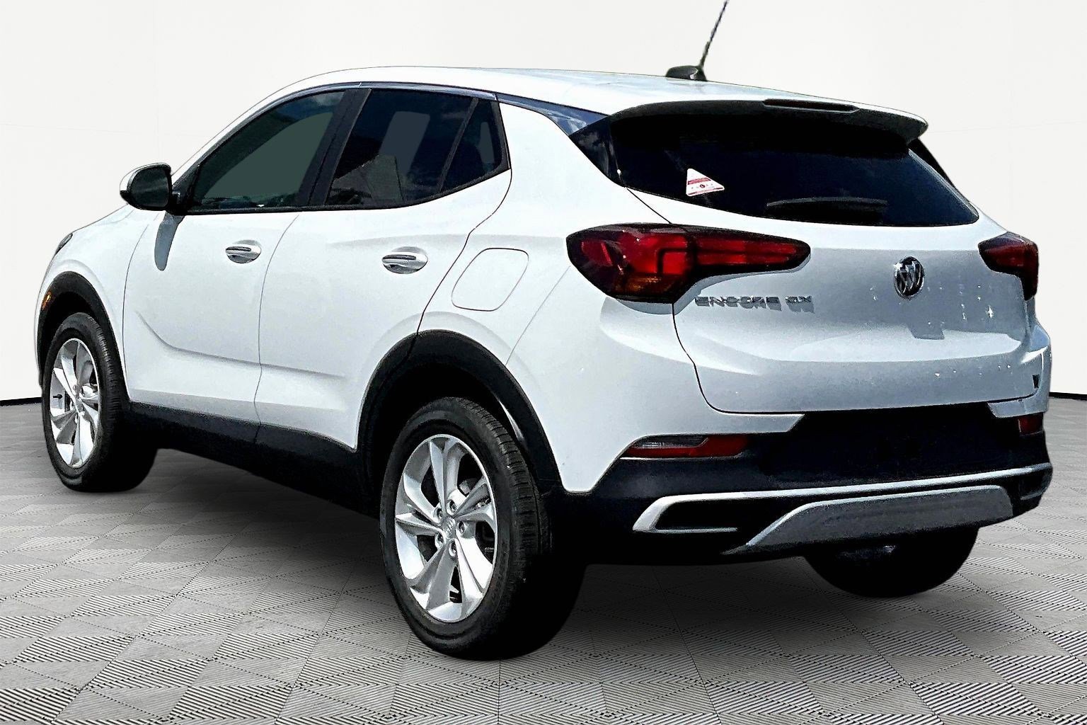 Used 2023 Buick Encore GX Preferred w/ Cold Weather Comfort Package FWD image 4