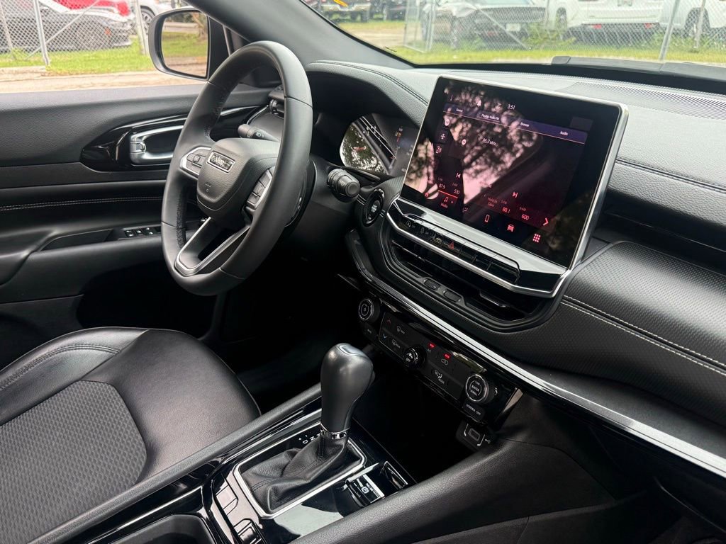 Certified 2022 Jeep Compass Altitude image 35