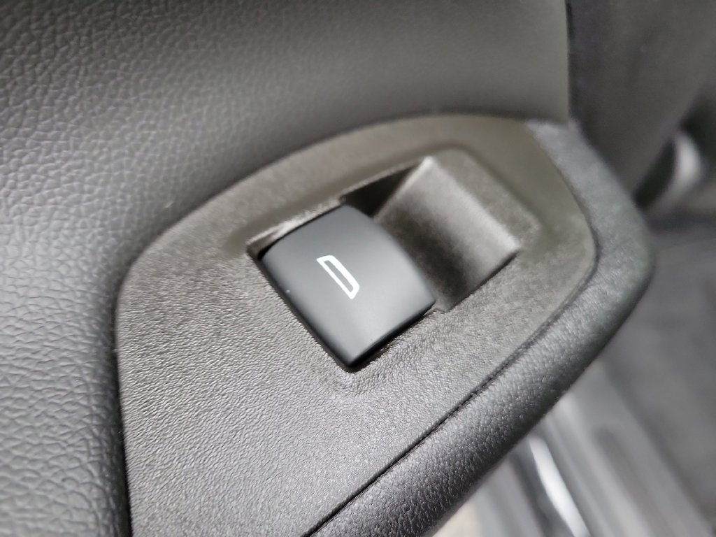 Used 2023 Chevrolet Equinox LT FWD image 20