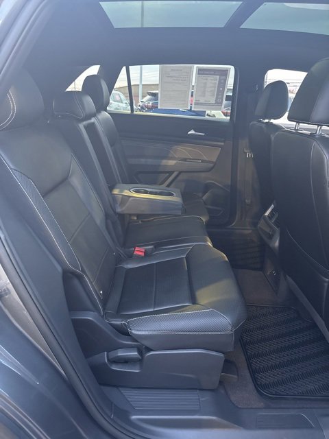 Used 2021 Volkswagen Atlas Cross Sport SEL image 17